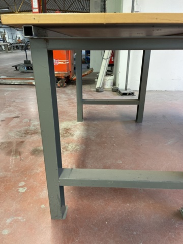 1042505-4 Workbench