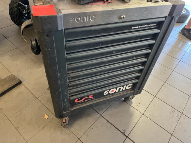 1043182-1 Tool cart Sonic with tools