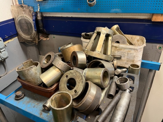 1043189-8 Wallmek Wheel Bearing Tool