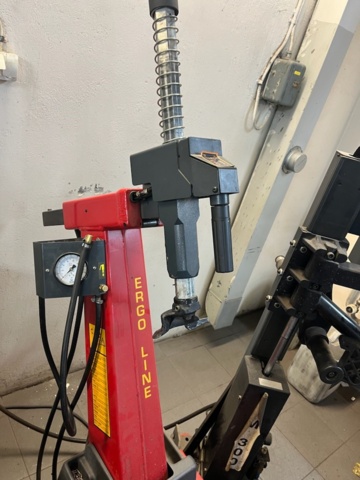 1043210-3 Tire mounting equipment Mondolfo AS 933 TI 2V