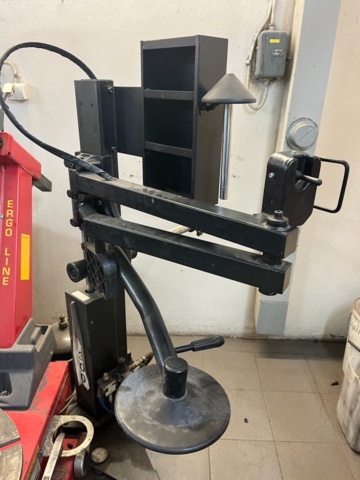 1043210-5 Tire mounting equipment Mondolfo AS 933 TI 2V