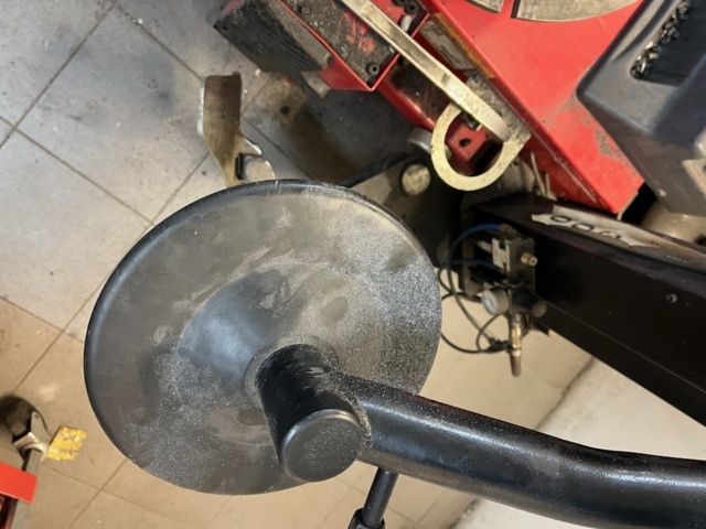 1043210-9 Tire mounting equipment Mondolfo AS 933 TI 2V