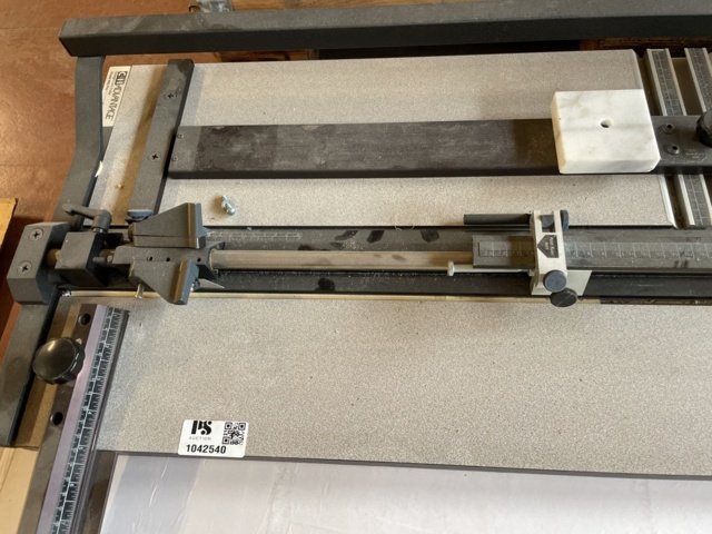 1042540-5 Passepartout cutter CH Advantage M60 Pro