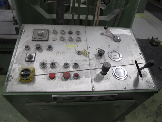 1004685-6 Reis stain press/hydraulic press