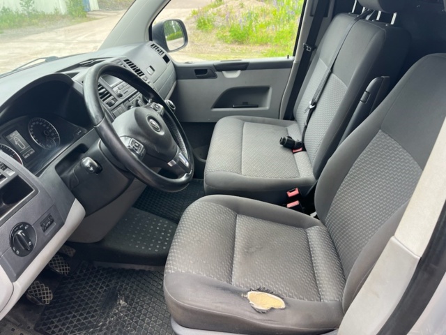 1043250-21 Volkswagen Transporter 2.0 TDI 102hp, 2012