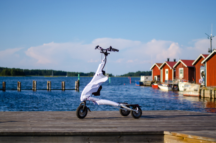 1045368-2 Trikke, fully electric vehicle/scooter, new, white