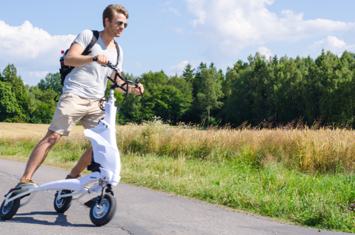 1045368-3 Trikke, fully electric vehicle/scooter, new, white