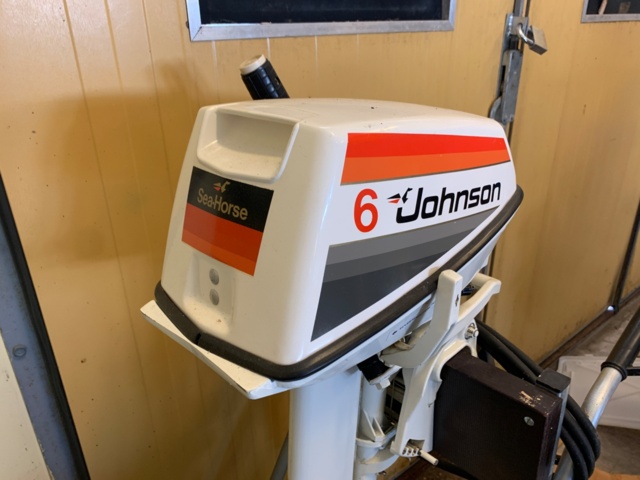 1035613-2 Boat engine Johnson 6 hp rep. object