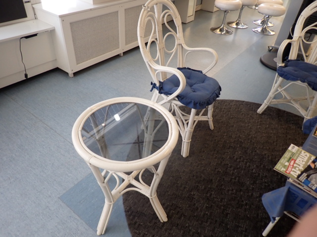 1045448-2 Seating area, table and three chairs