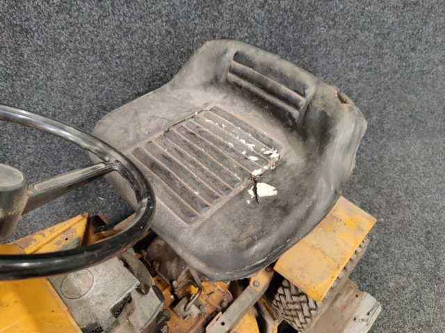 1045402-9 Riding mower Stiga Villa 24"