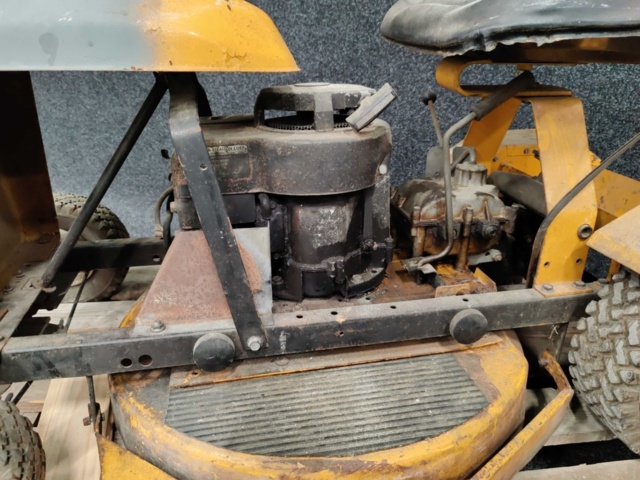 1045402-10 Riding mower Stiga Villa 24"