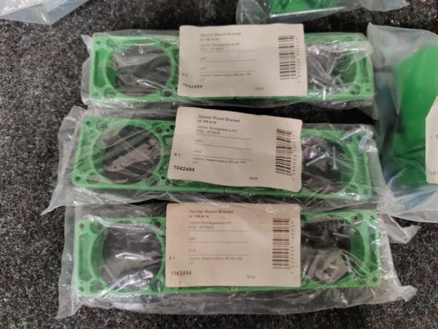 1045408-10 Wall boxes Uponor