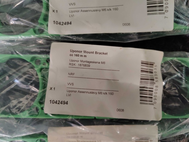 1045408-11 Wall boxes Uponor