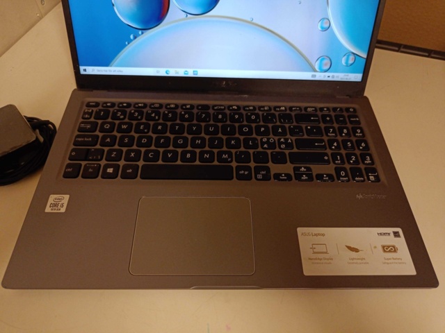 1043036-3 Laptop Asus X515J