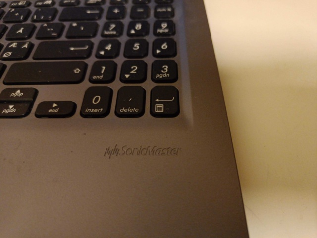 1043036-6 Laptop Asus X515J