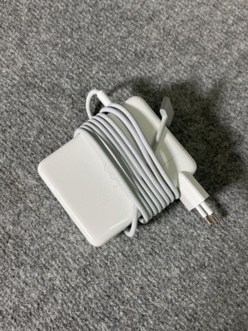 963394-13 MacBook Pro M1 16", 32GB / 1TB