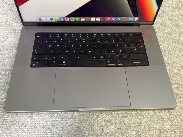 963394-4 MacBook Pro M1 16", 32GB / 1TB