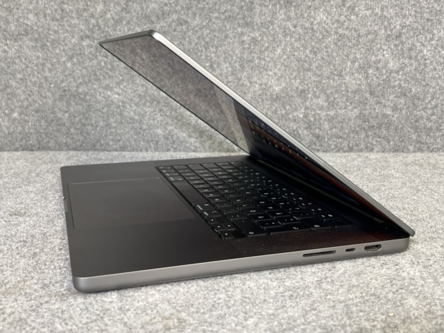 963394-8 MacBook Pro M1 16", 32GB / 1TB