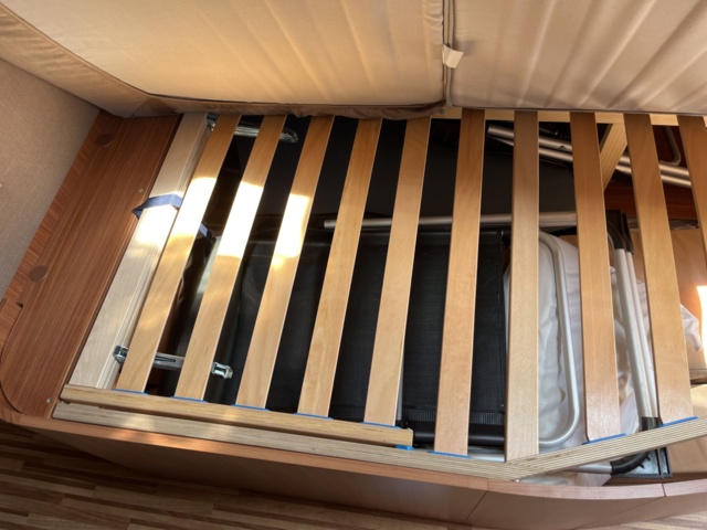 1013114-21 ADRIA Alpina 663 UK Nursery - 2013