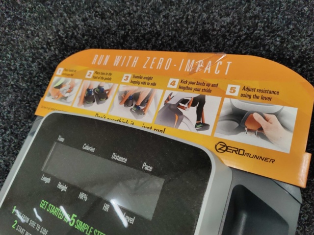 1047230-6 Running machine Octane Fitness Zero Runner