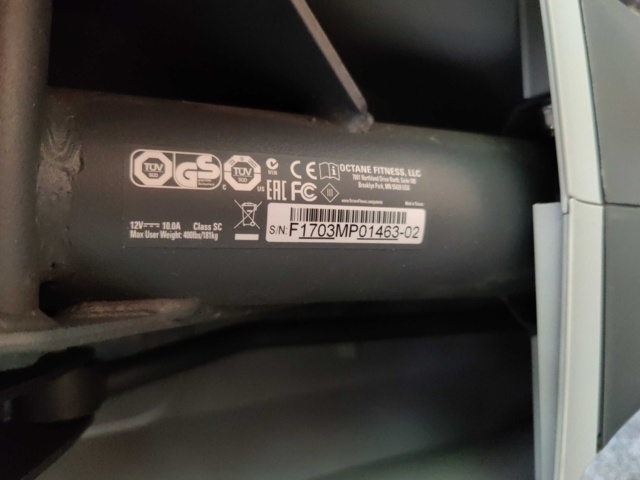 1047230-15 Running machine Octane Fitness Zero Runner