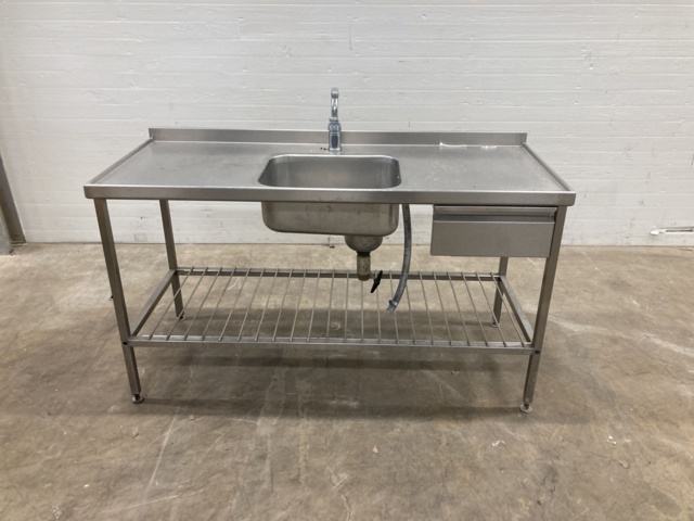 1045660-1 Stainless kitchen bench with sink