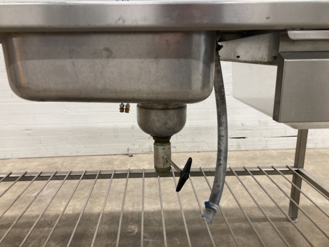 1045660-6 Stainless kitchen bench with sink