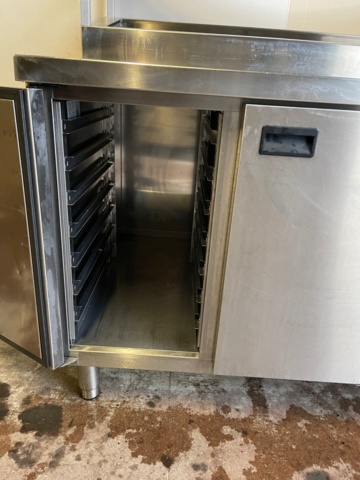 898075-4 Cold storage bench with cooling trough, upper shelf, 3 drawers and 2 cupboards