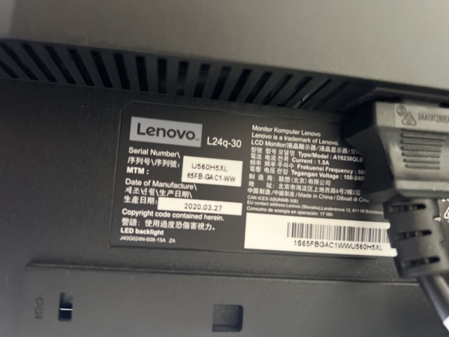 1023689-8 Desktop computer, monitors, keyboard and mouse