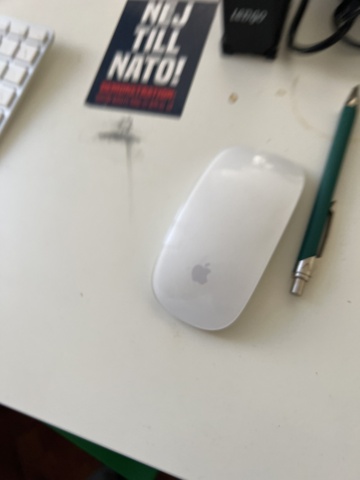 1023689-10 Desktop computer, monitors, keyboard and mouse