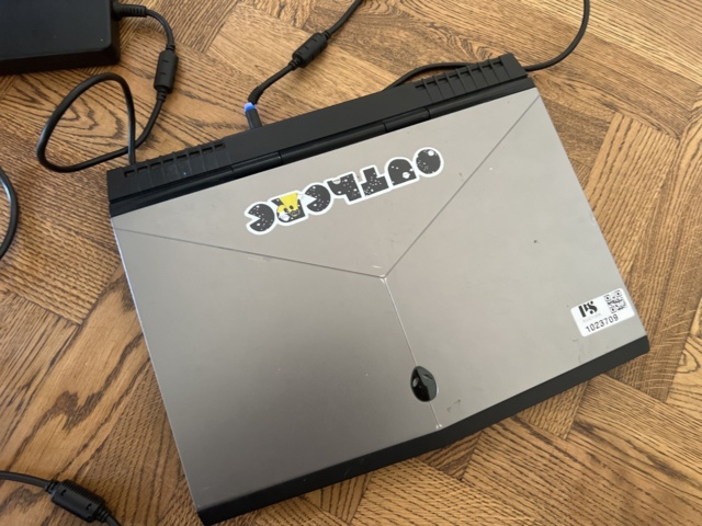 1023709-1 Laptop Alienware P69F001