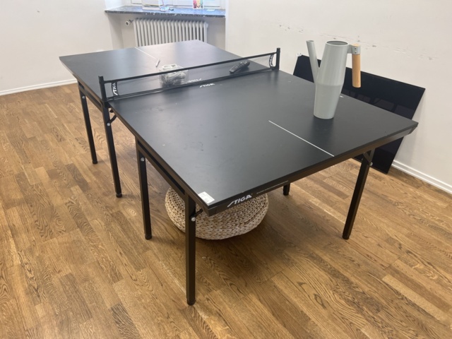 1023725-1 Ping-pong table in mini format