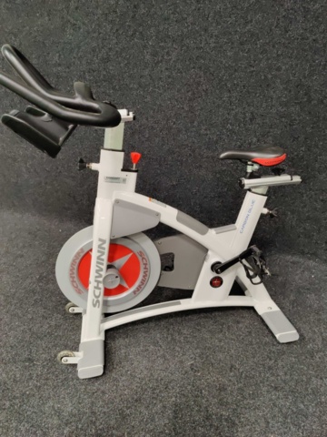 1047243-8 Motionscykel Schwinn AC Performance Plus