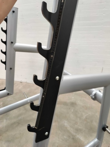 1047261-13 Squatrack Gym80