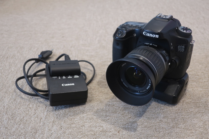 1030187-3 System camera Canon EOS 70D