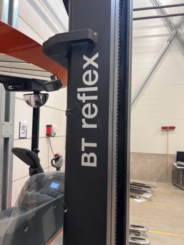 1022184-3 Forklift truck