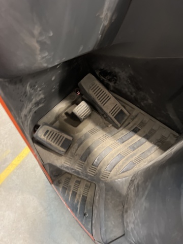 1022184-7 Forklift truck