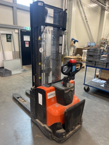 1022185-1 Standing plate BT SWE120L -2021