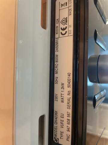 980560-5 2 microwave ovens from Electrolux