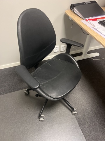 1022253-5 Office workplace