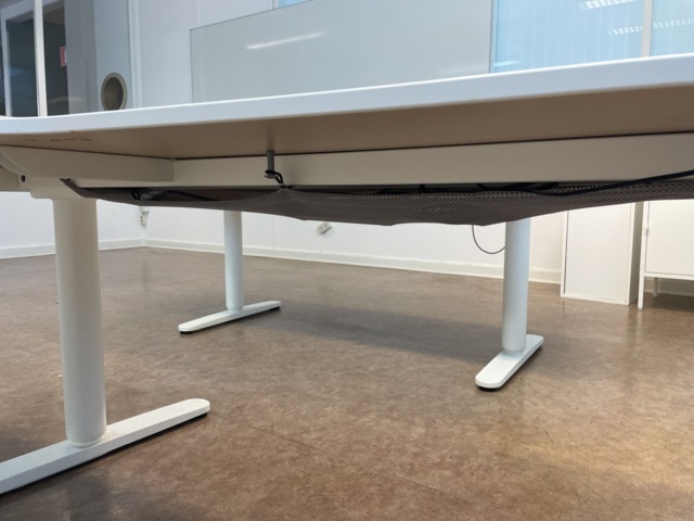 980574-4 Raise/lower desk