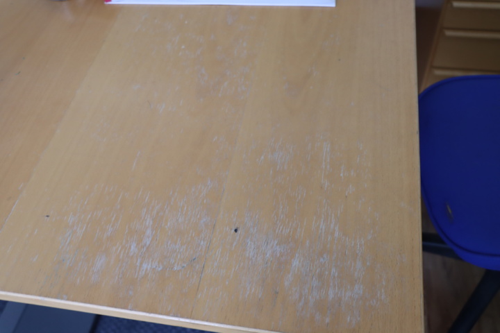 1033603-3 Raised/retractable Desk 160x100