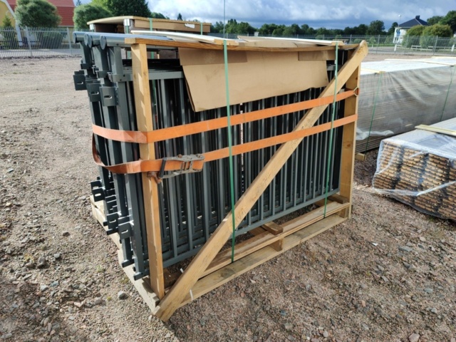 984564-2 12 French balcony railings