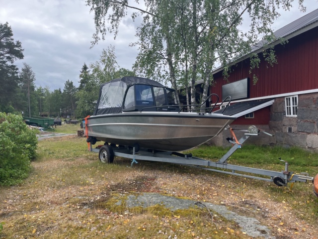 1013117-5 Faster 525 SC Tohatsu 90hp 4-stroke 2021 only 10 hours, trailer