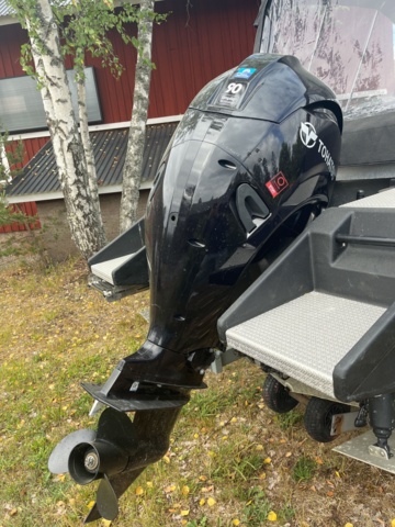 1013117-9 Faster 525 SC Tohatsu 90hp 4-stroke 2021 only 10 hours, trailer