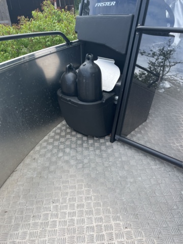 1013117-30 Faster 525 SC Tohatsu 90hp 4-stroke 2021 only 10 hours, trailer