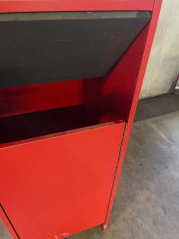 898094-2 Tray rack with waste disposal