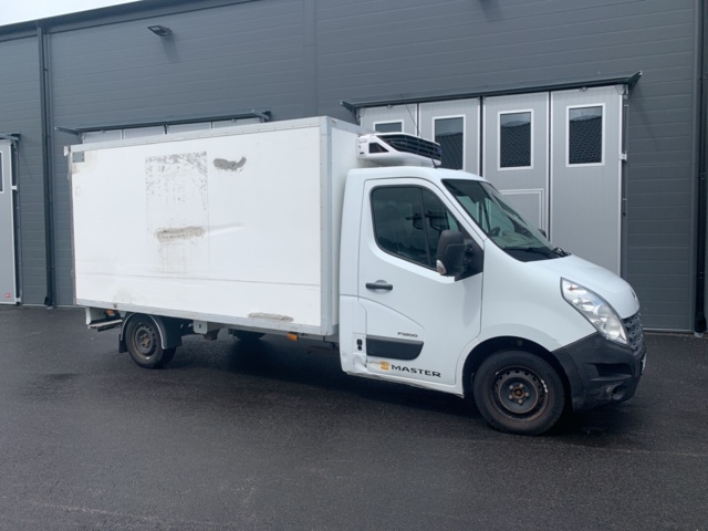 1044538-2 Renault Master Chassis Cab 3.5 T 2.3 dCi - 2012