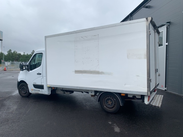 1044538-8 Renault Master Chassis Cab 3.5 T 2.3 dCi - 2012