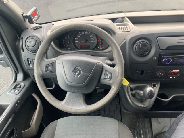 1044538-13 Renault Master Chassis Cab 3.5 T 2.3 dCi - 2012